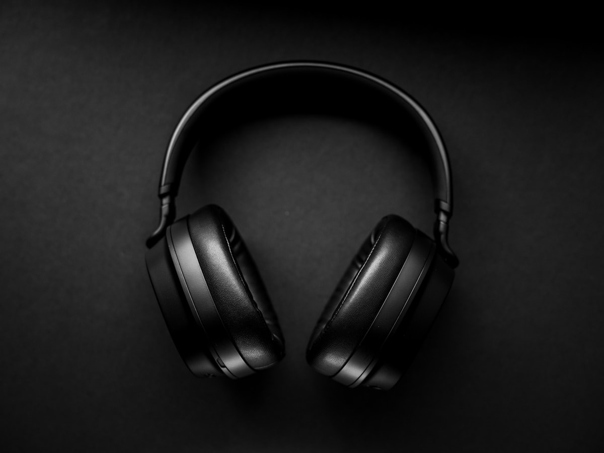 Kites Loft — over-ear headphones, prototype art